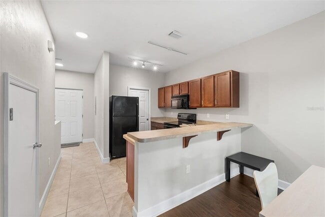 Building Photo - 2927 SW 35th Pl