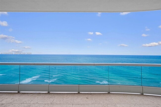 Building Photo - 16047 Collins Ave