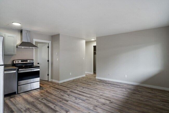 Building Photo - 2BR with dishwasher, on site laundry!