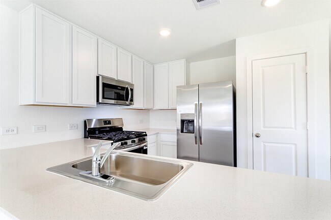 Building Photo - 31342 Black Cherry St