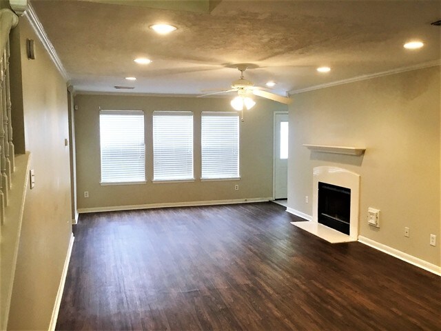 Building Photo - 2811 Copra Ln