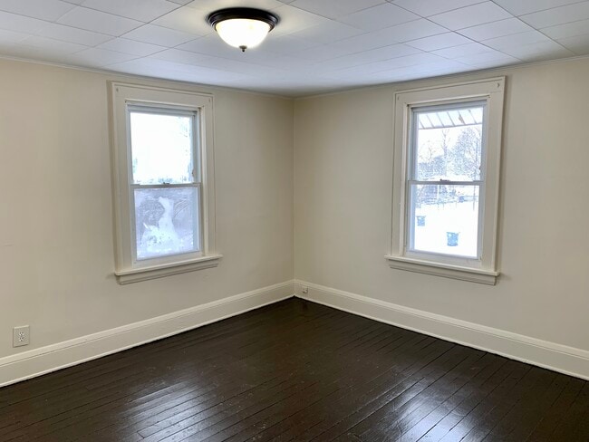 Building Photo - 1221 Girard St