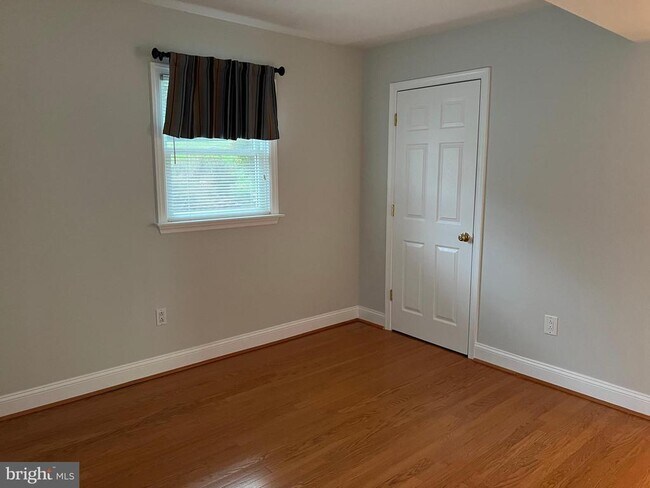 Building Photo - 6830 Pacific Ln