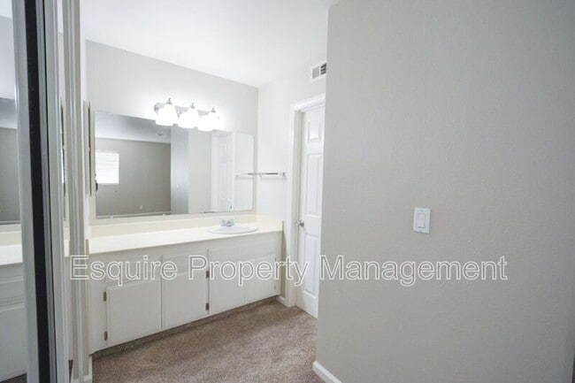 Building Photo - 1170 Novato Dr