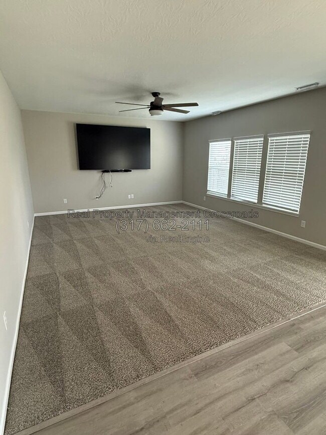 Building Photo - 5509 W Woodhaven Dr