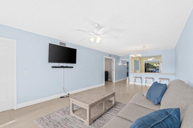 Building Photo - 1001 Sabal Ridge Cir