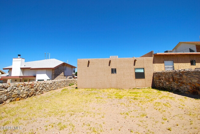 Building Photo - 216 Cutlass Dr