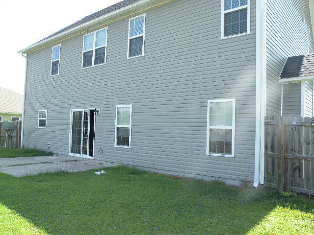 Building Photo - Beautiful custom home, don't want to miss this one!