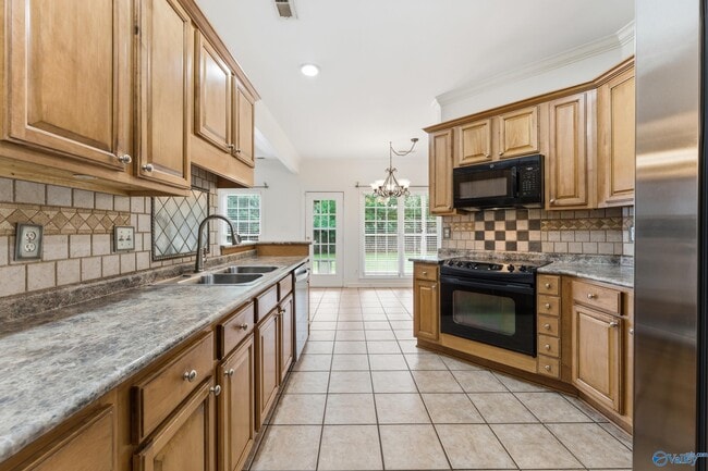 Building Photo - 146 Paul Revere Dr