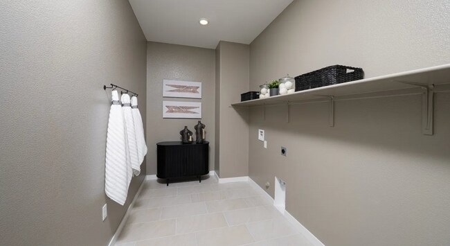 Building Photo - BRAND NEW 4/3.5 (HUGE) Elk Grove!   Please see marketing ad for viewings.