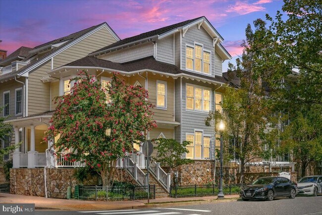 Building Photo - 2863 11th St N