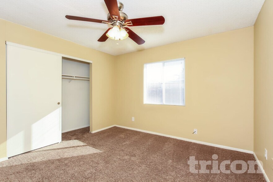 Building Photo - 1949 W Chipman Rd