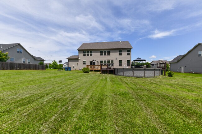 Building Photo - 406 Fairmile Dr