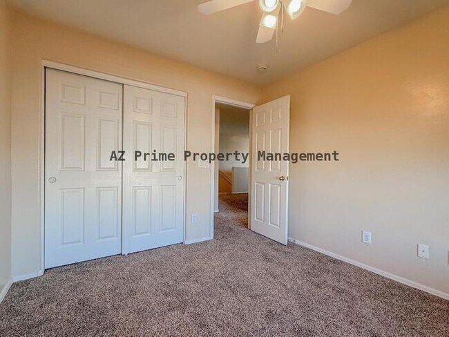 Building Photo - 24016 N Oasis Blvd