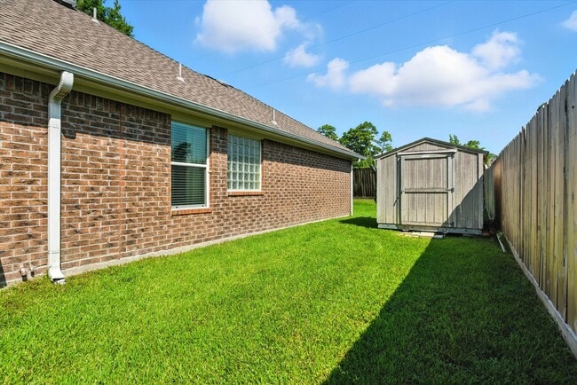 Building Photo - 16626 Bluefin St