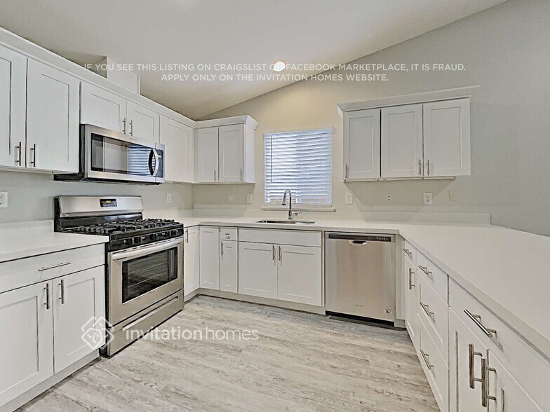 Building Photo - 19213 46th Dr NE