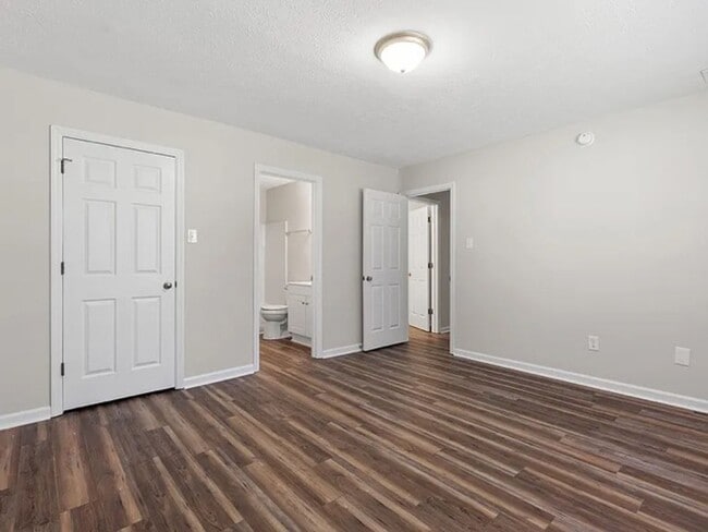 Building Photo - COMING SOON! Lovely Spacious Home in Tates Creek; Garage, Deck, Laundry Room, Pets Ok!