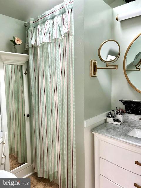 Building Photo - 264 Lake St