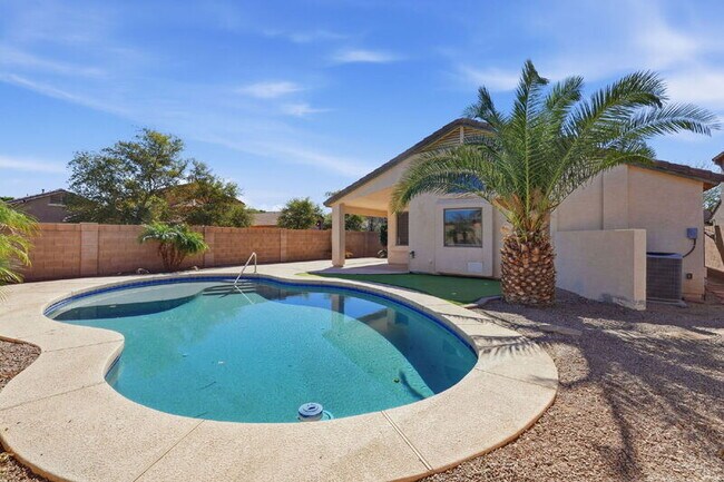 Building Photo - 40310 W Novak Ln