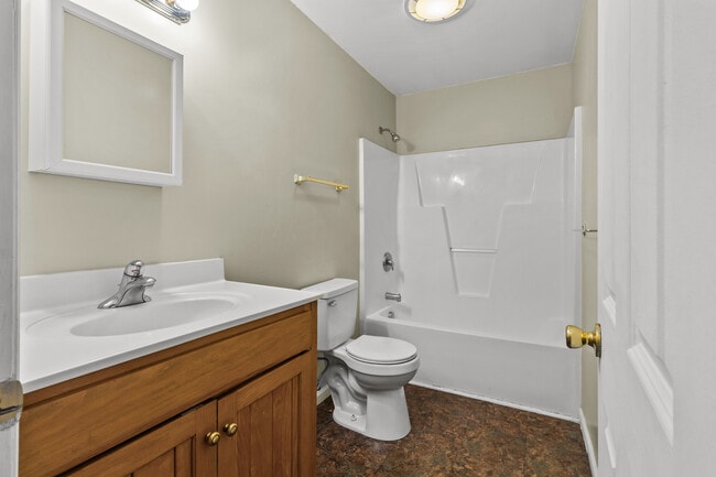 Building Photo - 883 N Cool Ave