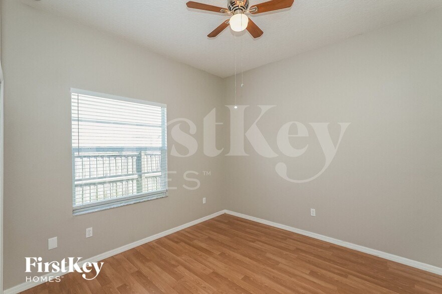 Building Photo - 9712 Glenpointe Dr