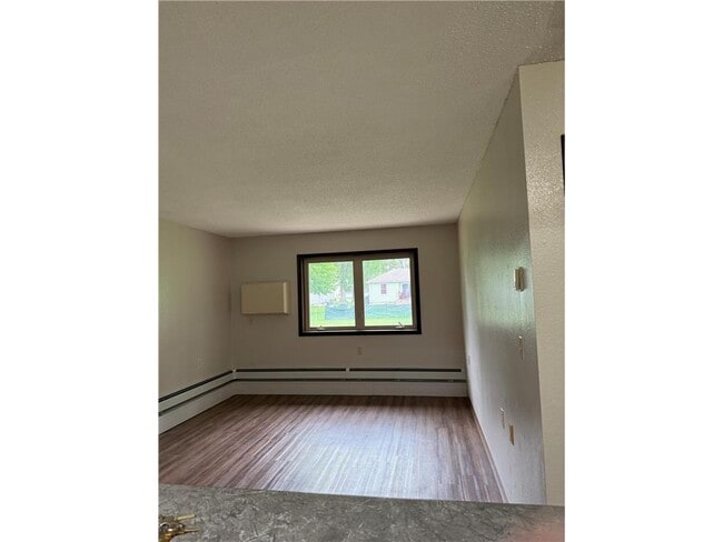 Building Photo - 1418 Black Oak Ave