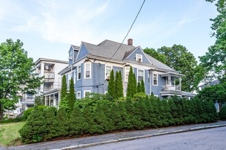 Building Photo - 398 Spring St