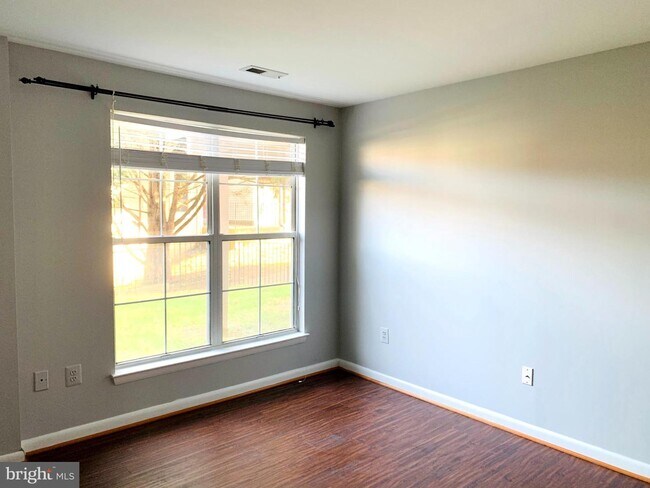 Building Photo - 18164 Royal Bonnet Cir