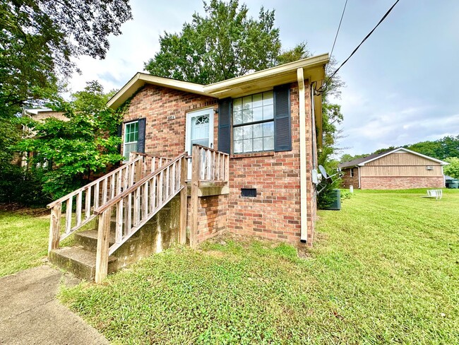 Building Photo - Spectacular Special - $1/2 OFF First Month's Rent & Stanley Travel Cup ($40.00 Value)