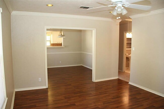 Building Photo - 1220 Ashland St