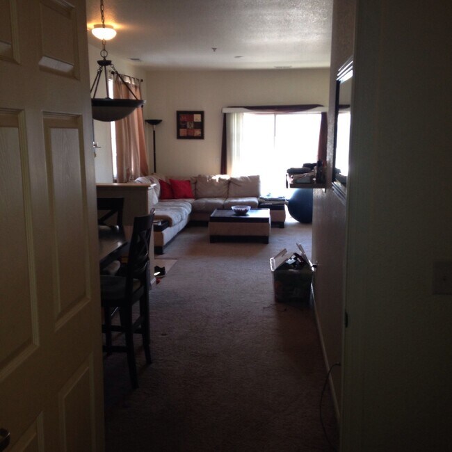 Building Photo - Beautiful 2BR/2BA Condo in Parkfield Lake!...