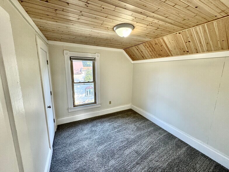 Building Photo - 1100 Michigan Ave