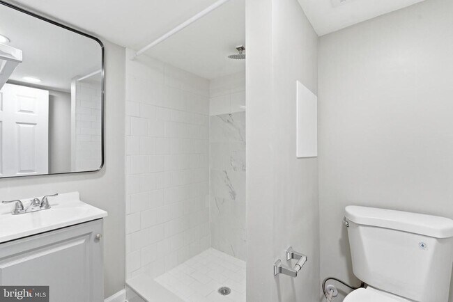 Building Photo - 849 Loalan Ave