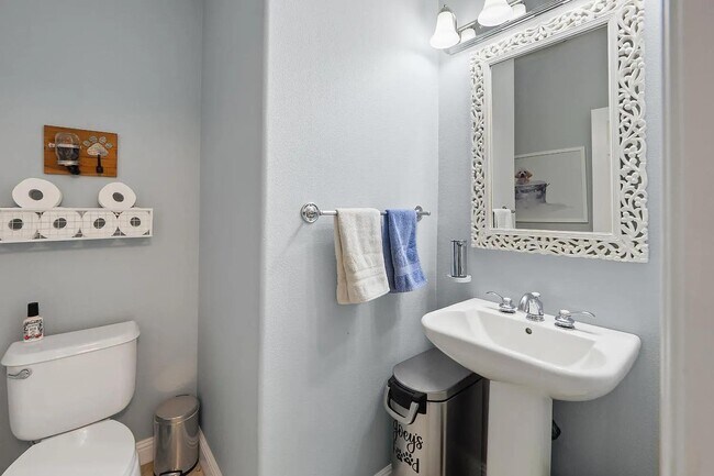 Building Photo - 4800 Westlake Pkwy