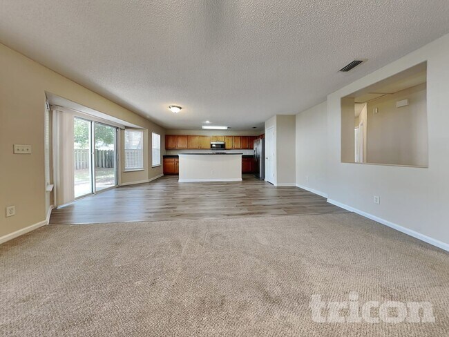 Building Photo - 7134 Beekman Lake Dr