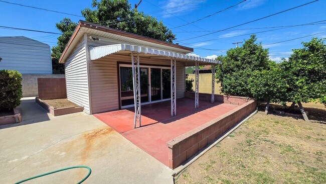 Building Photo - 6727 Boer Ave