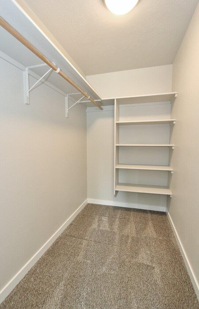 Building Photo - 2897 W Jayton Dr