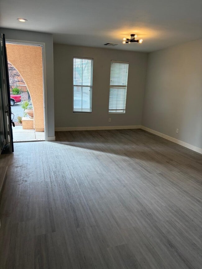 Building Photo - 10244 Jersey Shore Ave