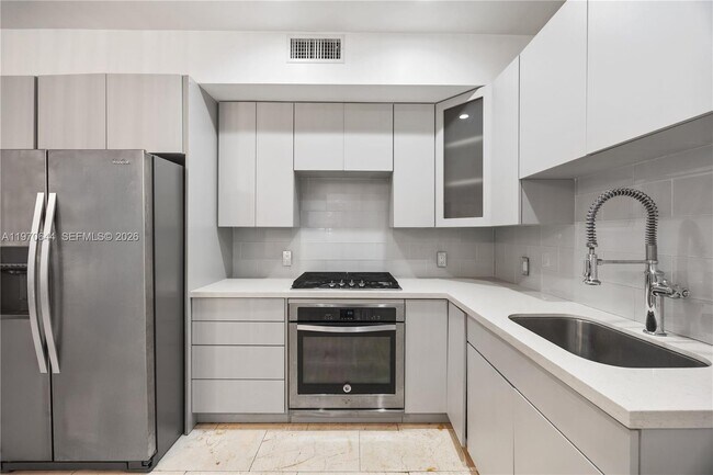 Building Photo - 4215 Sheridan Ave