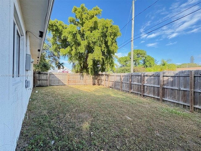 Building Photo - 249 NW 8th Ave