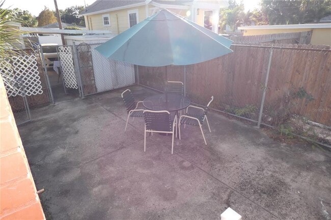 Building Photo - 210 43rd Ave N