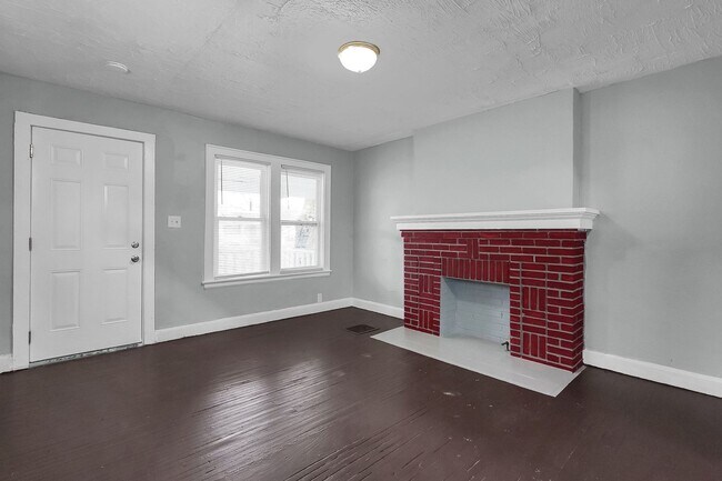 Building Photo - 1125-1127 E 20th Ave