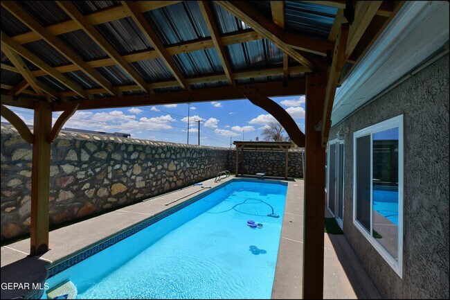 Building Photo - 1744 Gambel Quail Dr