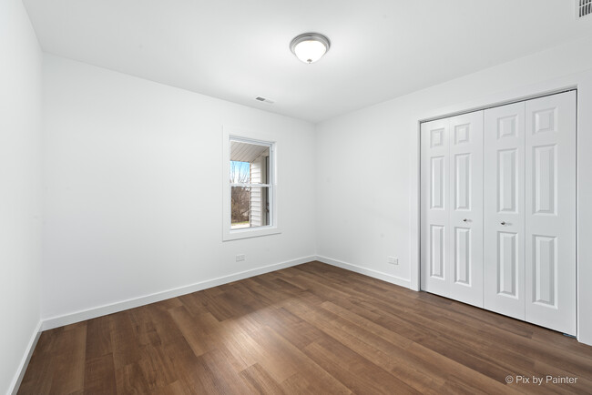 Building Photo - 544 Hainesville Rd
