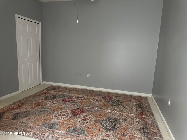 Building Photo - 9744 Summer Grove Way W