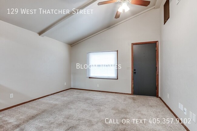 Building Photo - Great location just west of downtown Edmond!