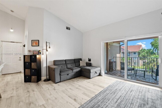 Building Photo - 15770 SW 104th Terrace