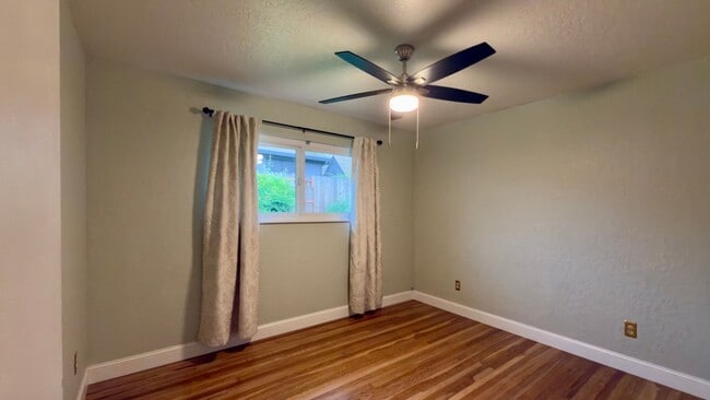 Building Photo - 3 bedroom | 2 bath | Single family home in Citrus Heights