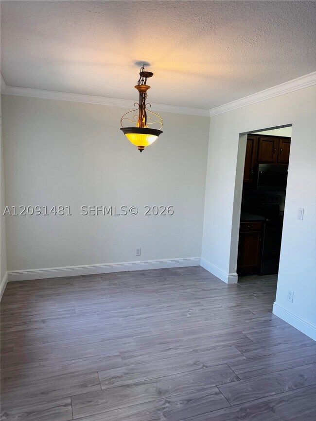 Building Photo - 2425 SW 22nd Ave