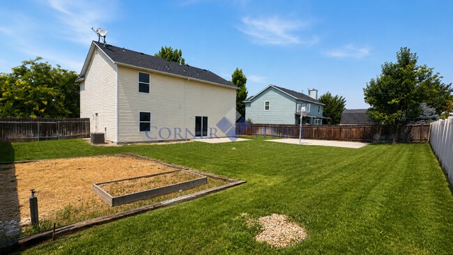Building Photo - Large 4 Bedroom Home with Bonus Room!